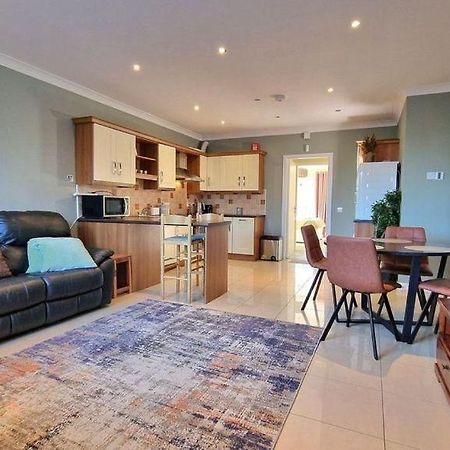 Cosy Two Bedroom Apartment Galway Buitenkant foto