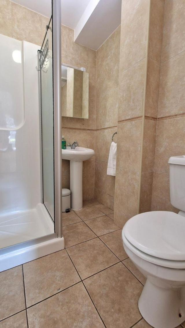 Cosy Two Bedroom Apartment Galway Buitenkant foto