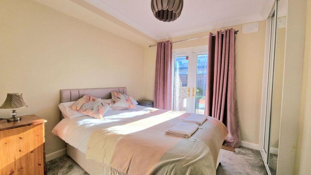 Cosy Two Bedroom Apartment Galway Buitenkant foto